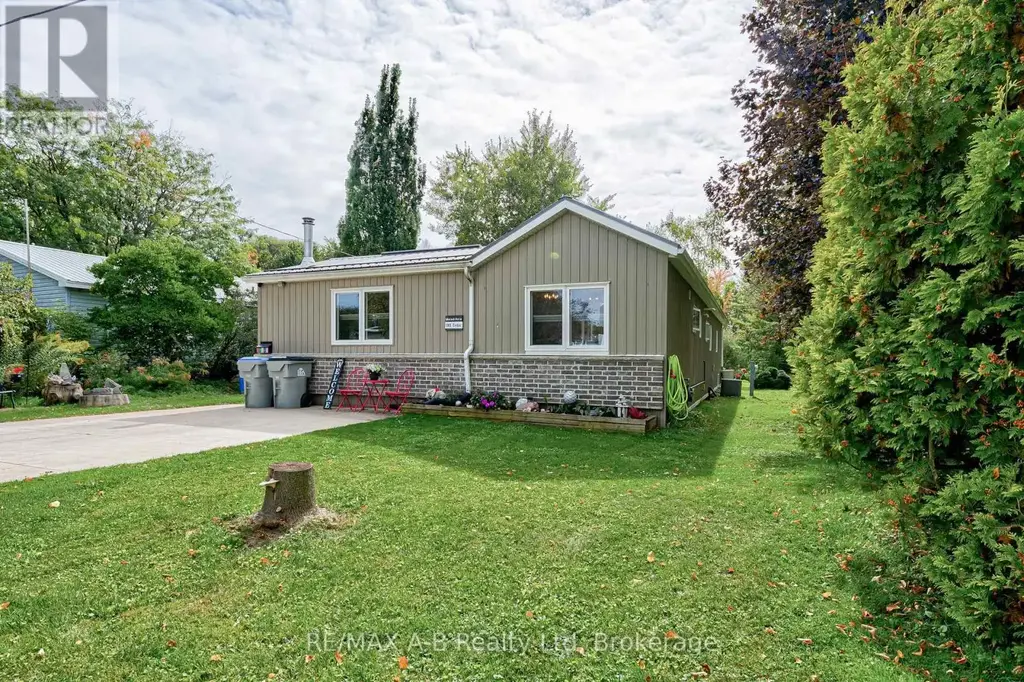 195 Cedar Road, Perth East (Crystal Lake)