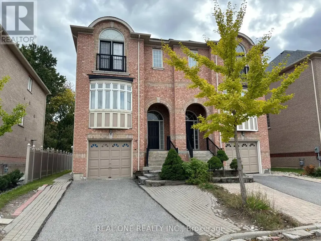 19 Prince William Drive, Markham (Village Green-South Unionville)