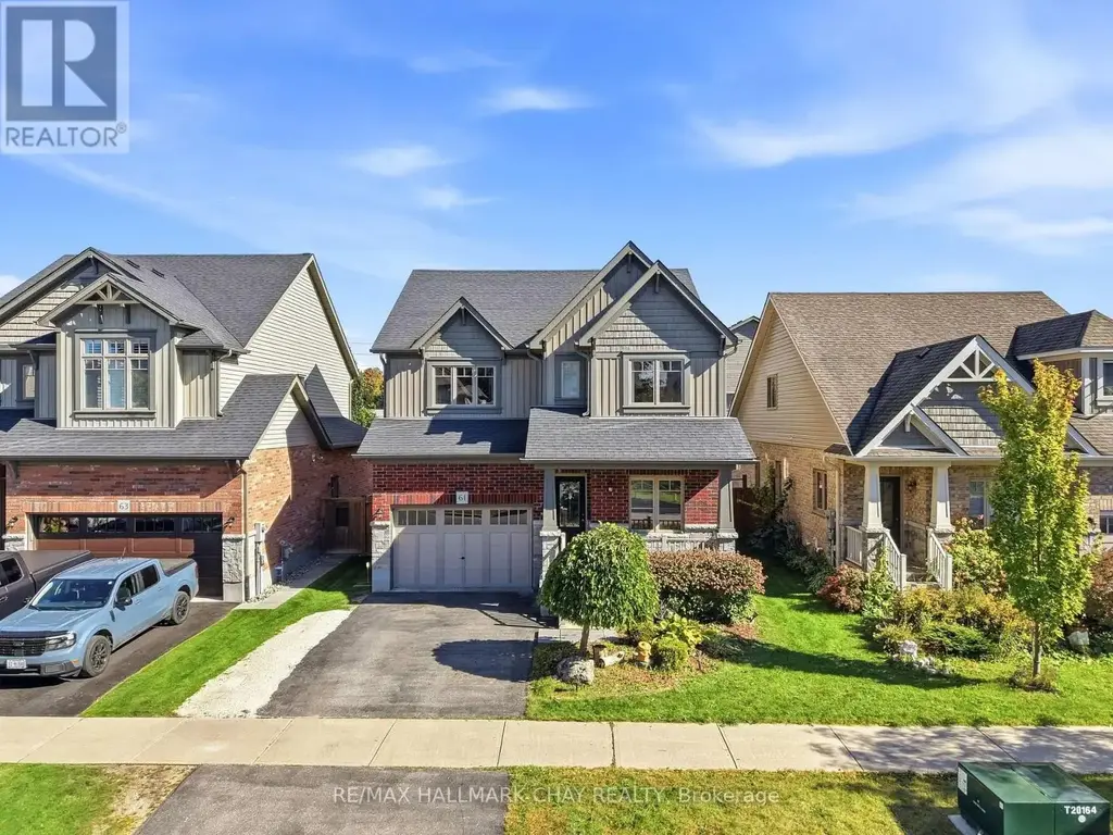 61 Carleton Trail, New Tecumseth (Beeton)