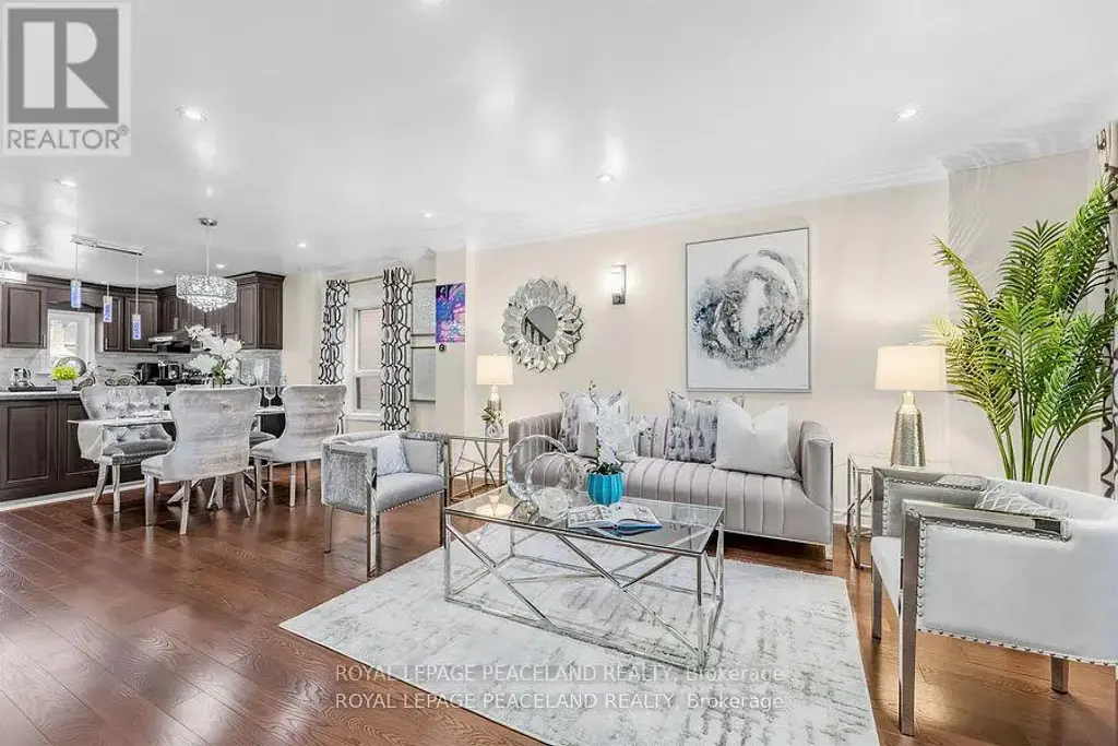 606 Coxwell Avenue, Toronto (Greenwood-Coxwell)