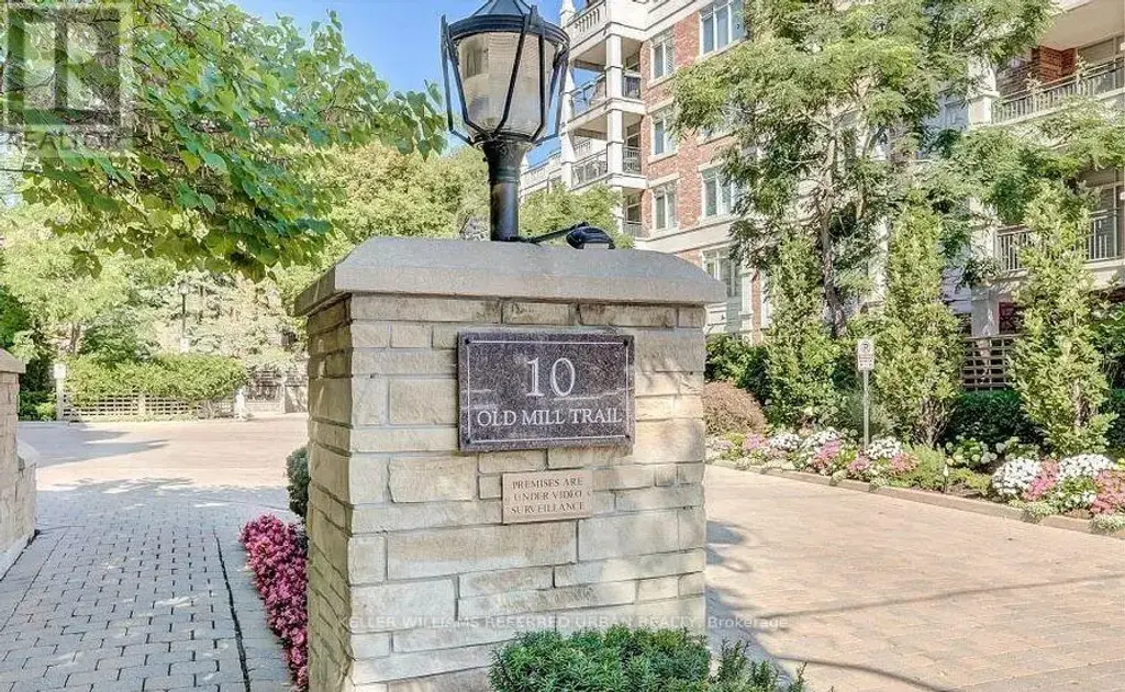 210 - 10 Old Mill Trail, Toronto (Kingsway South)