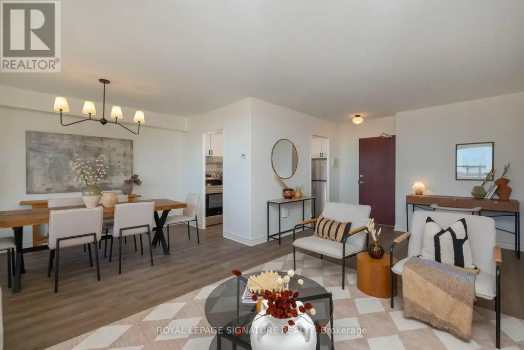 1607 - 360 Ridelle Avenue, Toronto (Briar Hill-Belgravia)