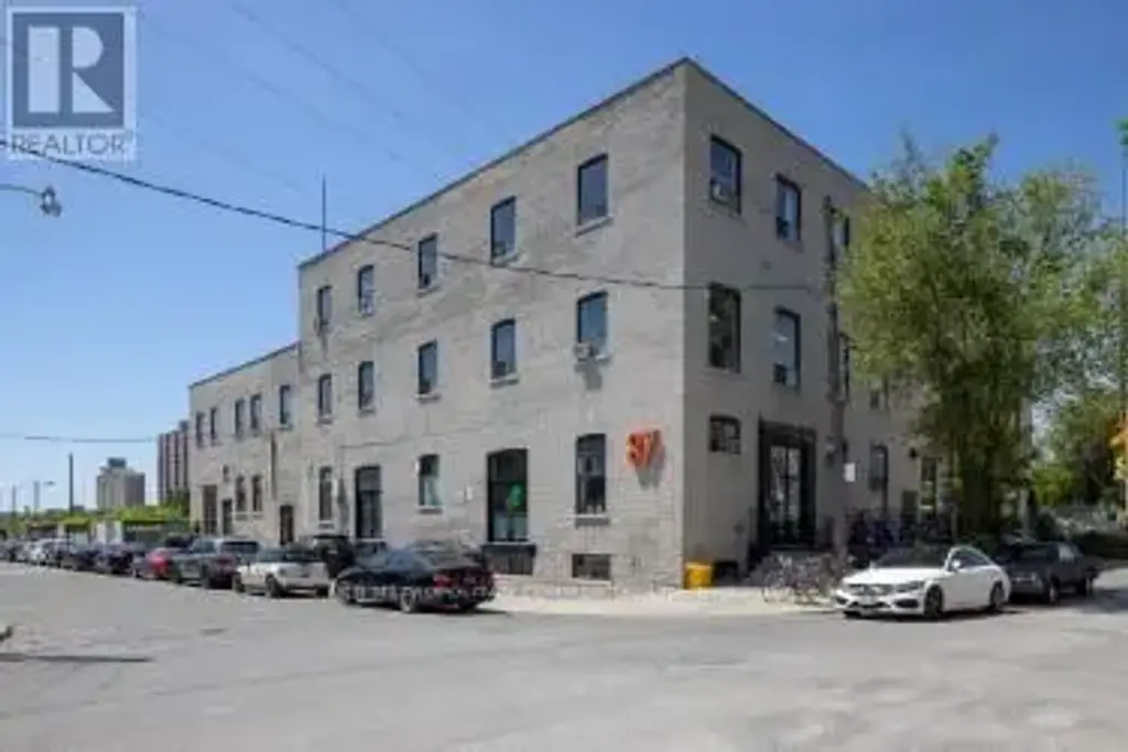 B3 - 87 Wade Avenue, Toronto (Dovercourt-Wallace Emerson-Junction)