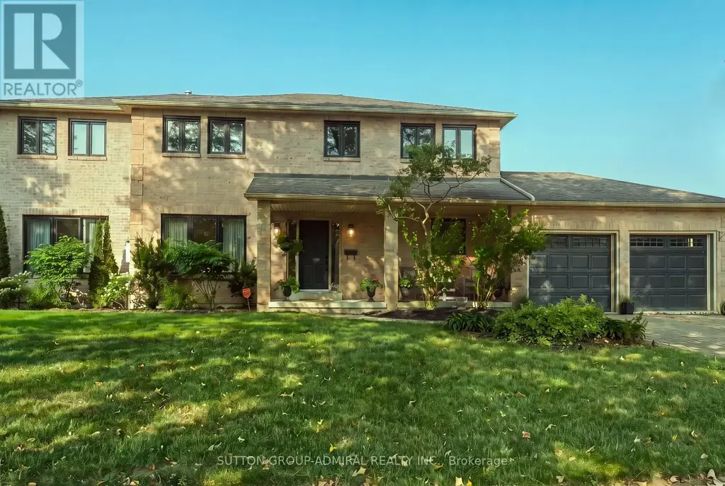 90 Brillinger Street, Richmond Hill (North Richvale)