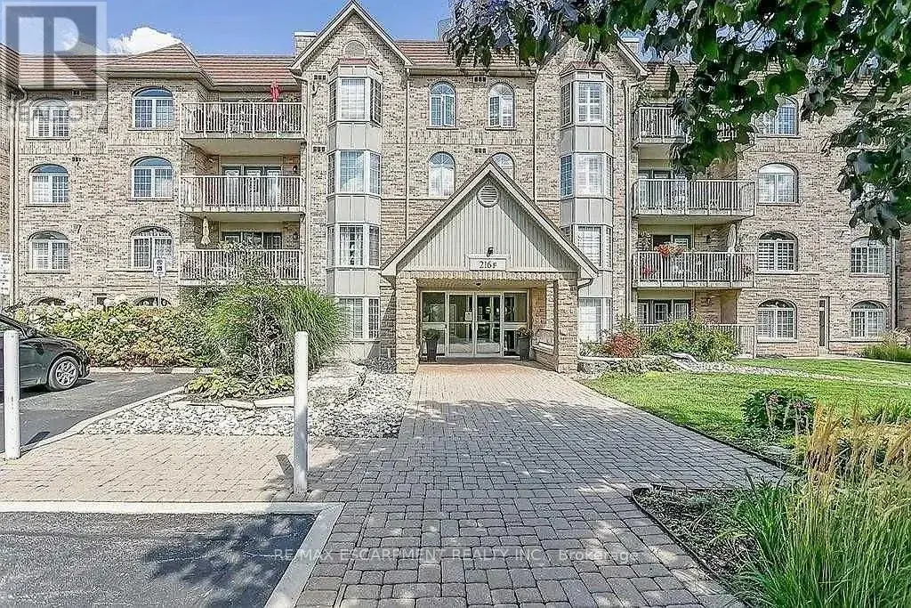 F405 - 216 Plains Road W, Burlington (Bayview)