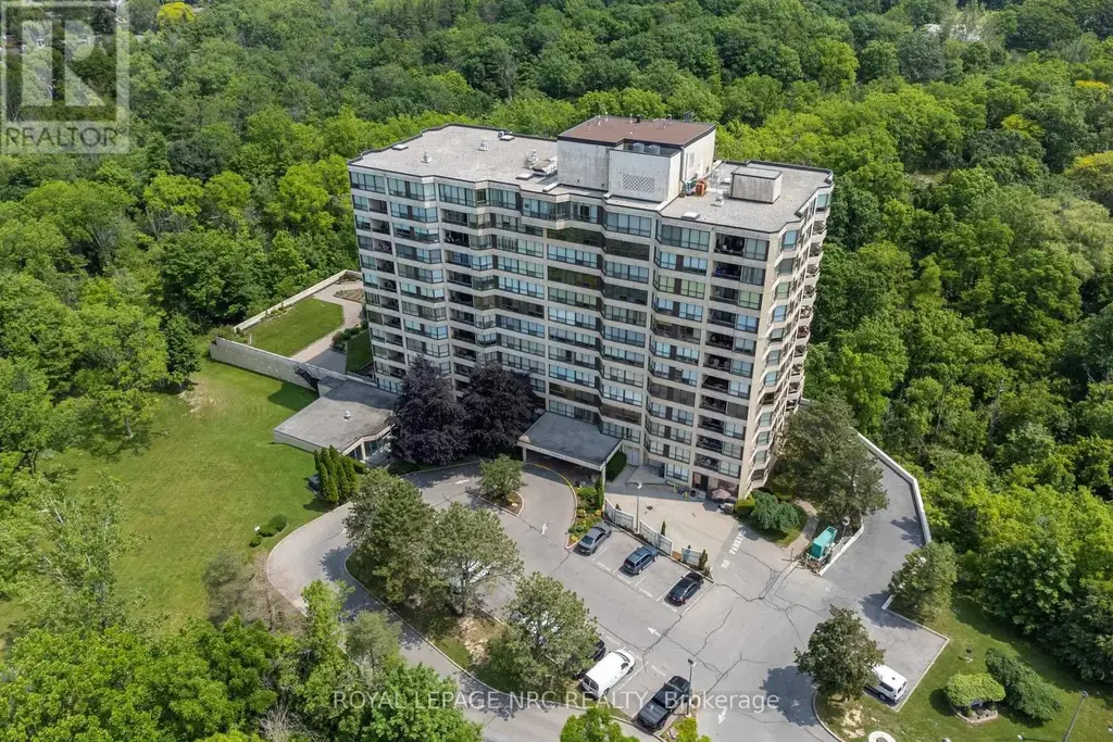 404 - 3 Towering Heights Boulevard, St. Catharines (Glendale/Glenridge)