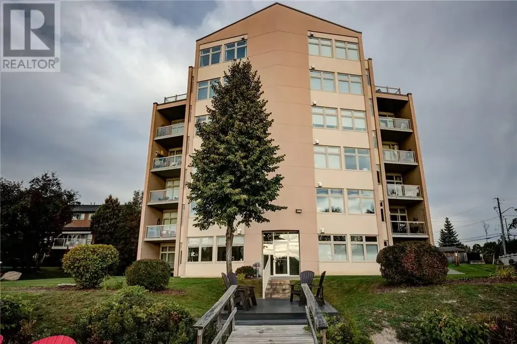 15 Maki Avenue Unit# 406, Sudbury