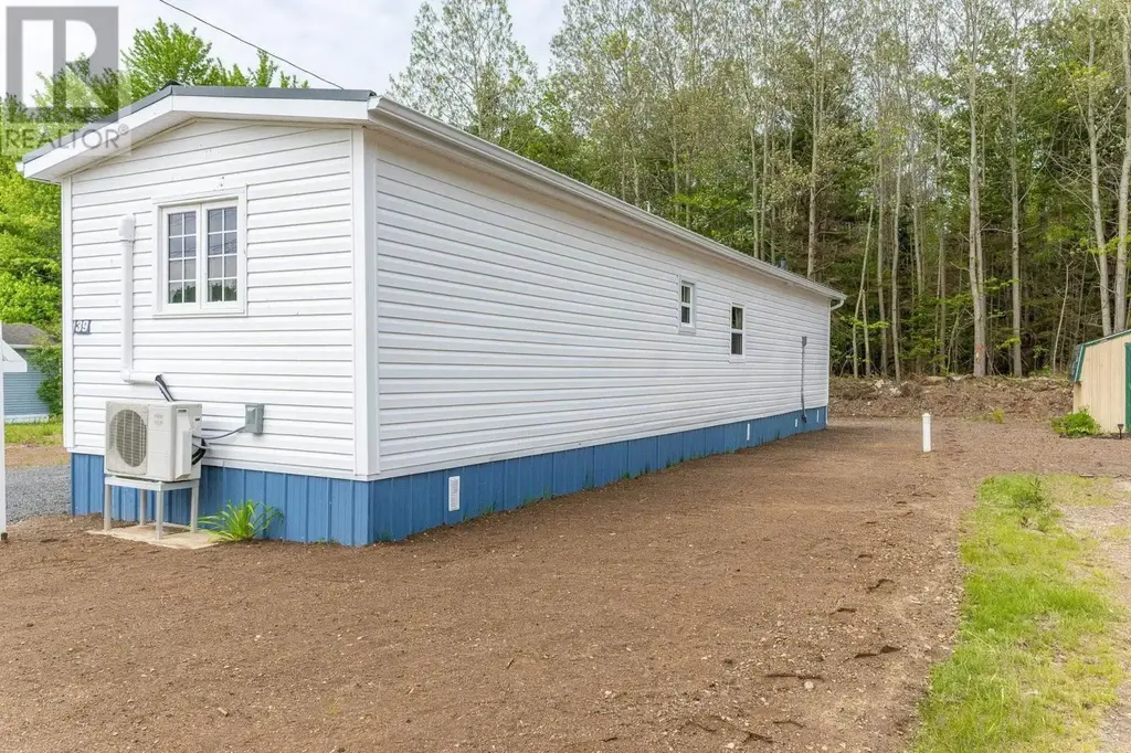 39 Beattie Drive, Windermere