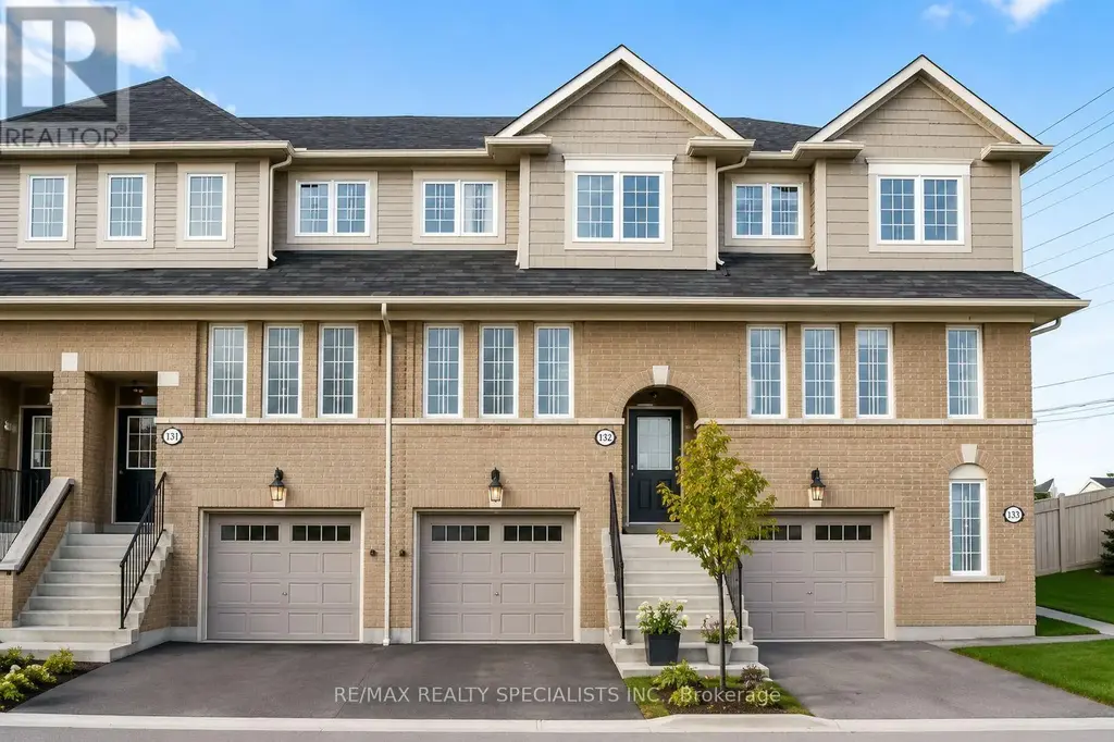 132 - 4950 Albina Way, Mississauga (Hurontario)