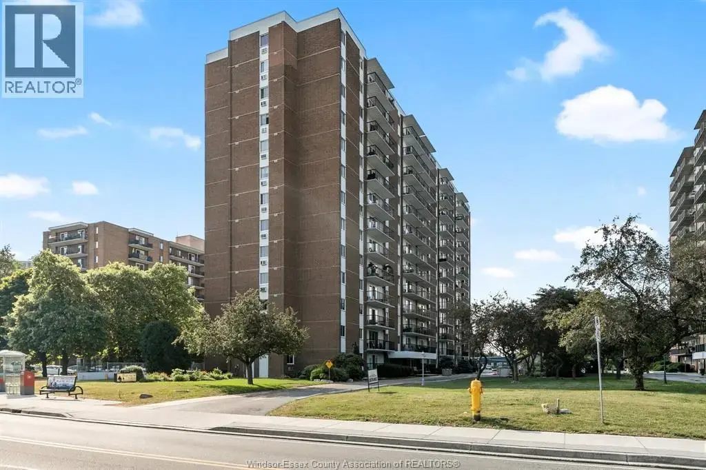 8591 Riverside Drive East Unit# 801, Windsor