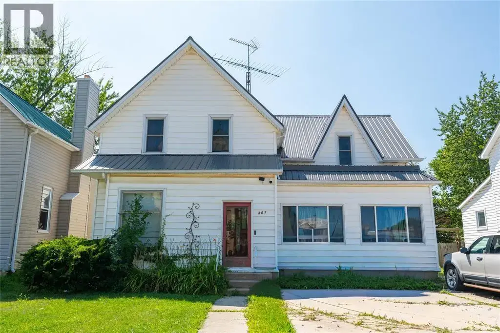 407 Queen Street, Petrolia