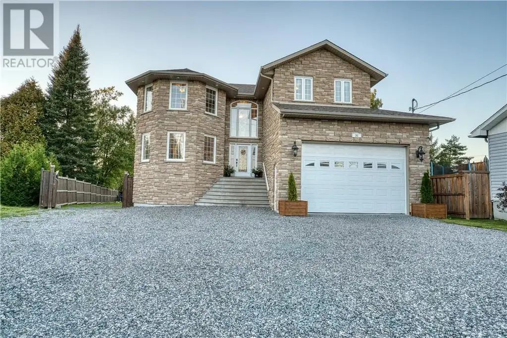 36 Riverside Drive, Wahnapitae
