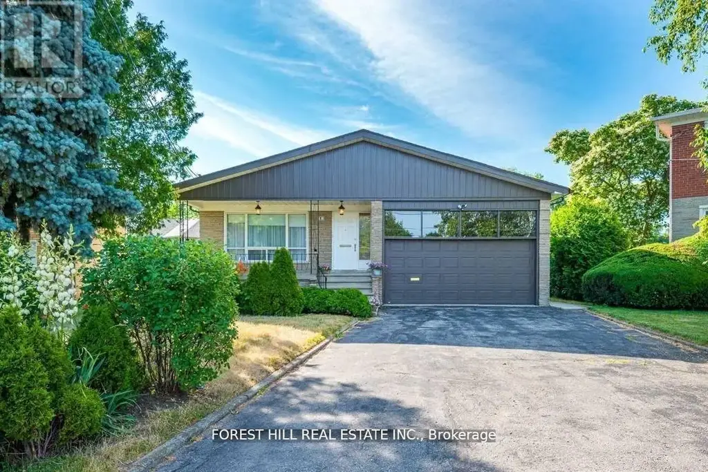 3 Tokay Court, Toronto (Bathurst Manor)