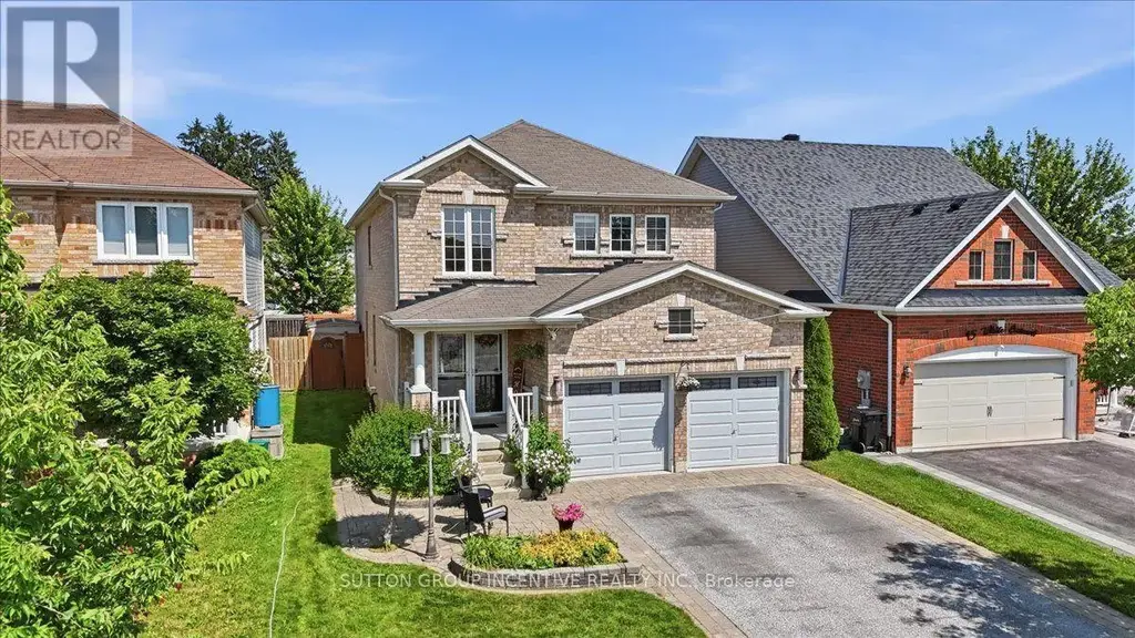 17 White Crescent, Barrie (Holly)