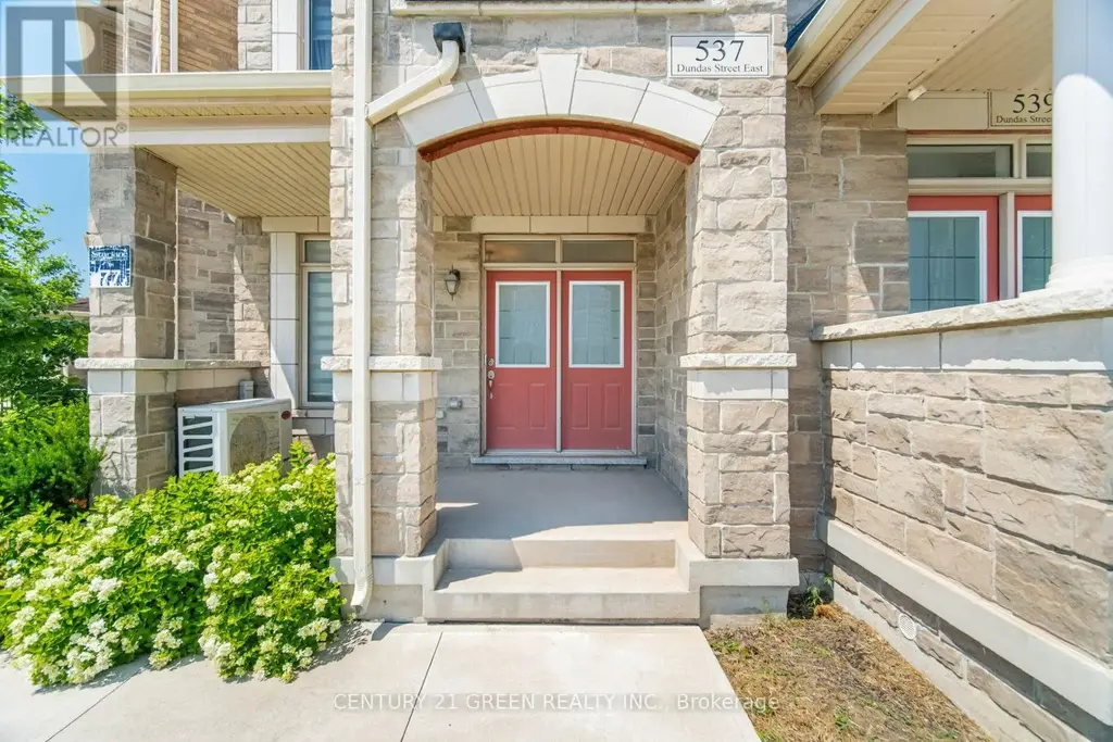 537 Dundas Street E, Oakville (JM Joshua Meadows)