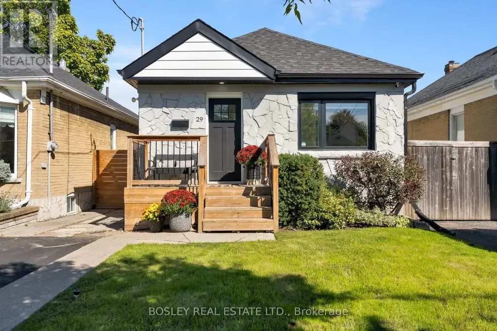 29 Blakley Avenue, Toronto (Rockcliffe-Smythe)