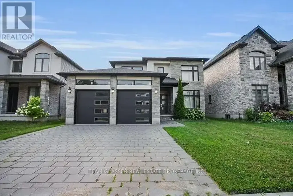 2407 Red Thorne Avenue, London South (South V)