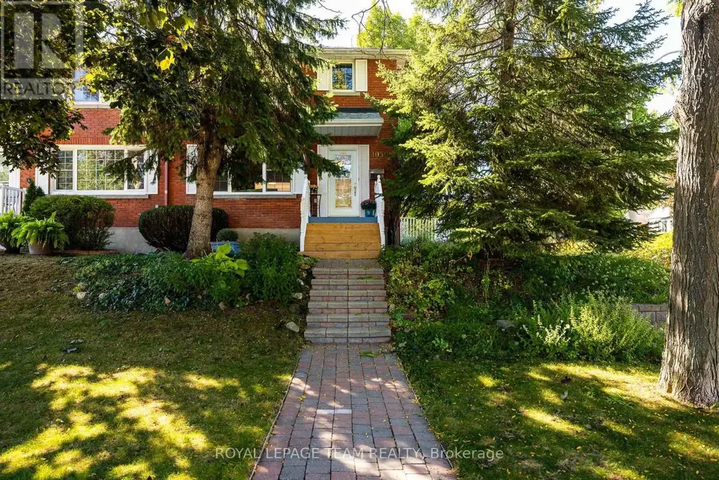 1050 Apolydore Avenue, Ottawa
