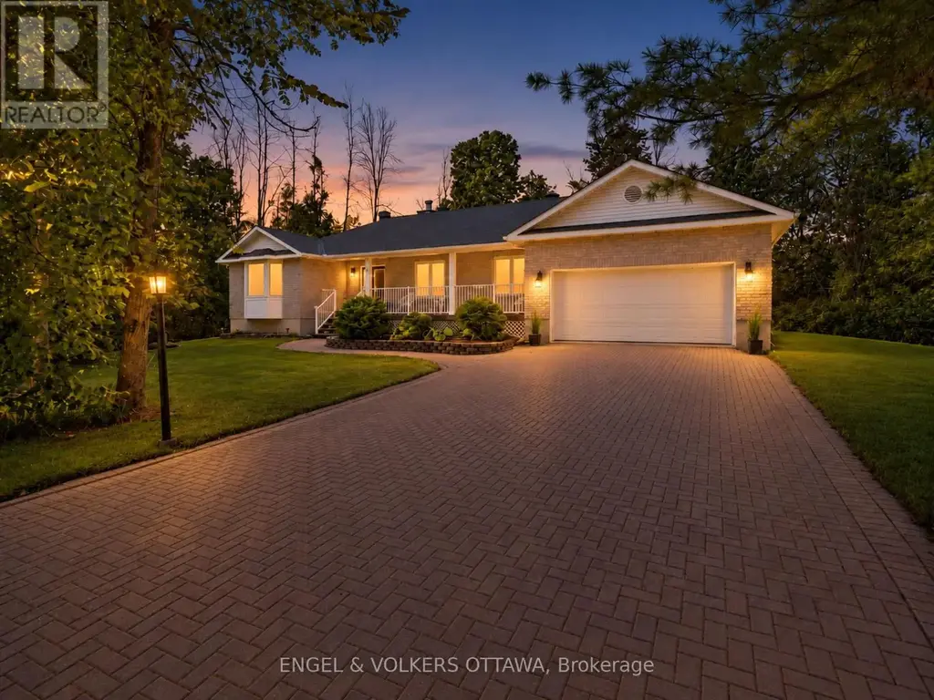 8 Black Walnut Road, North Grenville
