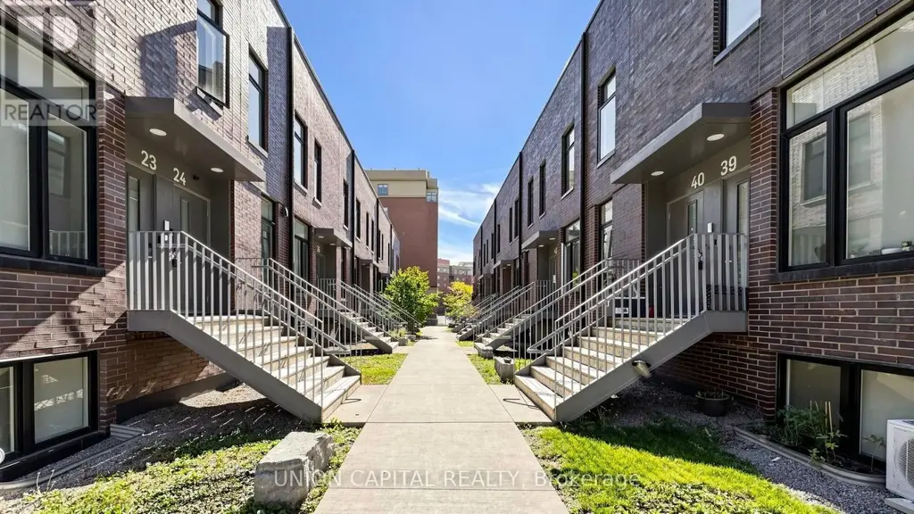 42 - 1740 Simcoe Street N, Oshawa (Samac)
