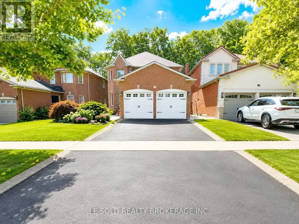 76 Larratt Lane, Richmond Hill (Westbrook)