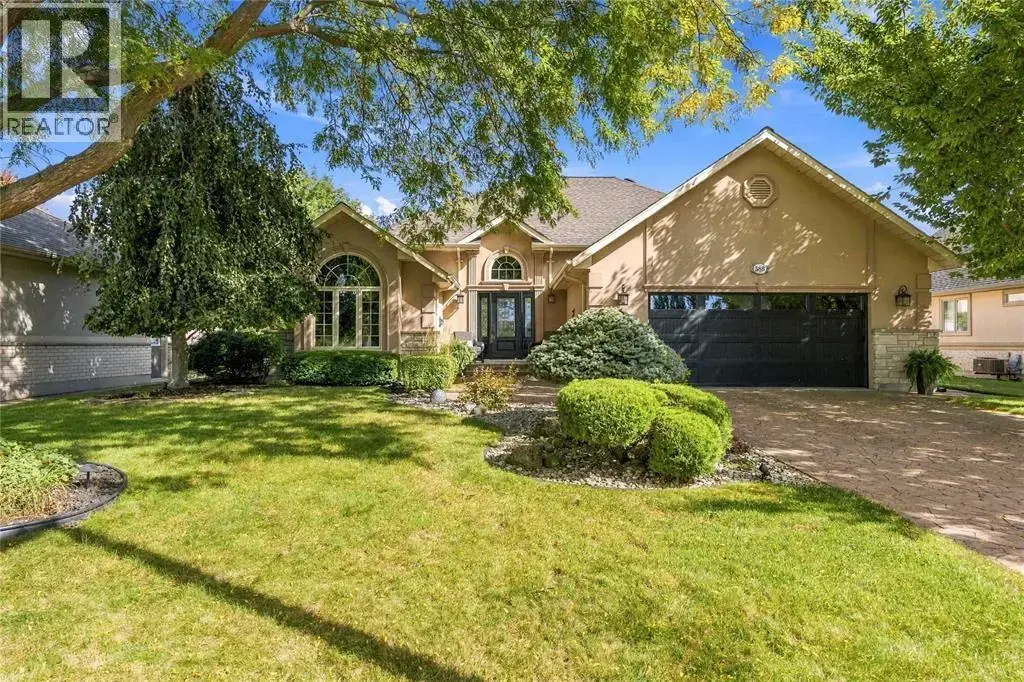 588 Riverside Drive, St Clair
