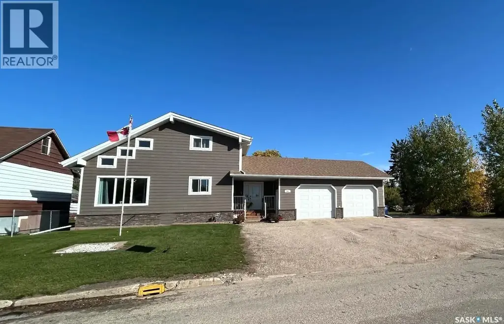 206 2nd Street W, Carrot River