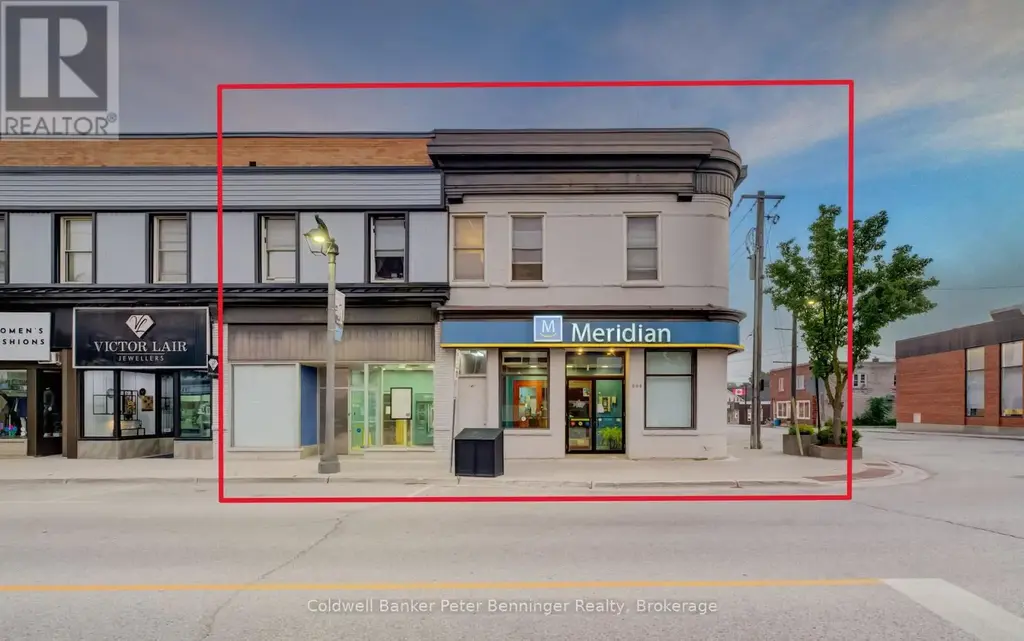 240-242 Durham Street E, Brockton