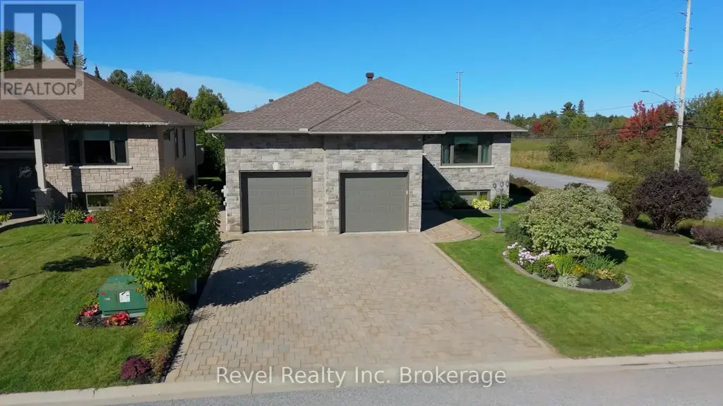 5 Sugarbush Street, North Bay (Airport)