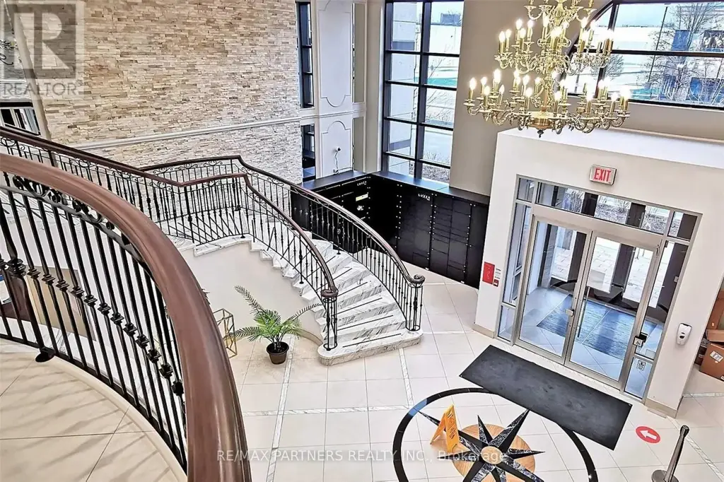 605 - 38 Cedarland Drive, Markham (Unionville)