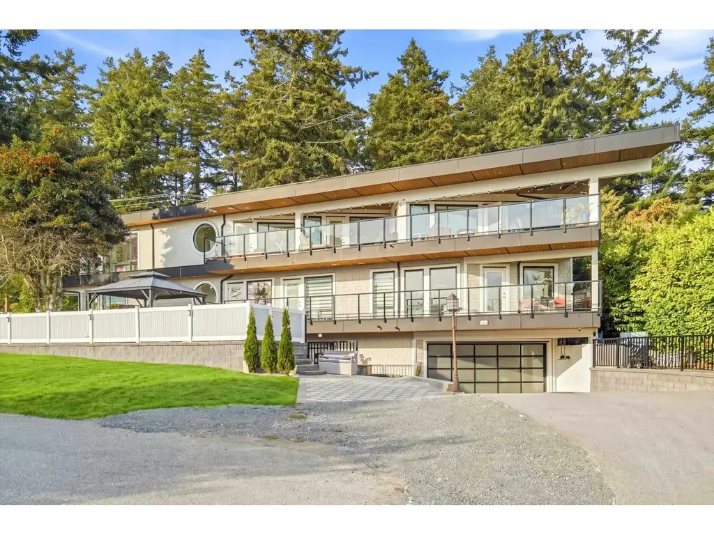 15472 Buena Vista Avenue, White Rock