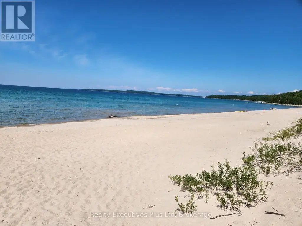 Lt 165 Zhingos Lane, Christian Island 30 (Beausoleil First Nation)