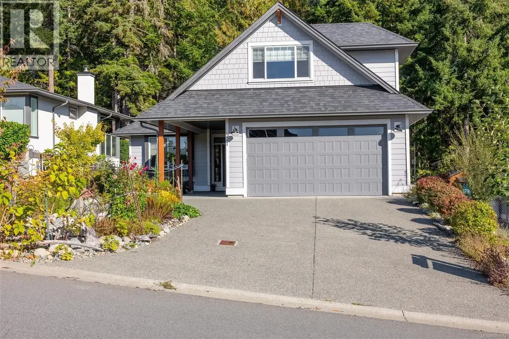 521 Mountain View Dr, Lake Cowichan
