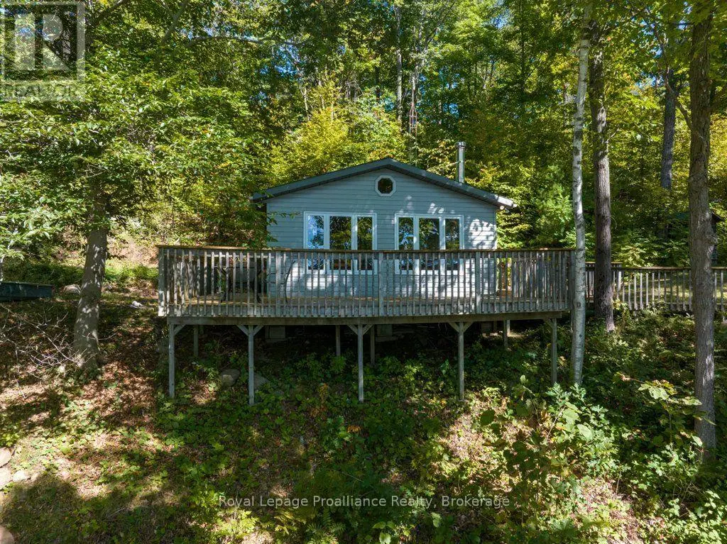 1239 Chimney Point Lane, North Frontenac (Frontenac North)