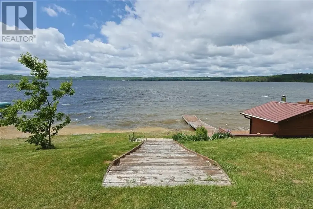 42 Elk's Club Road, Onaping