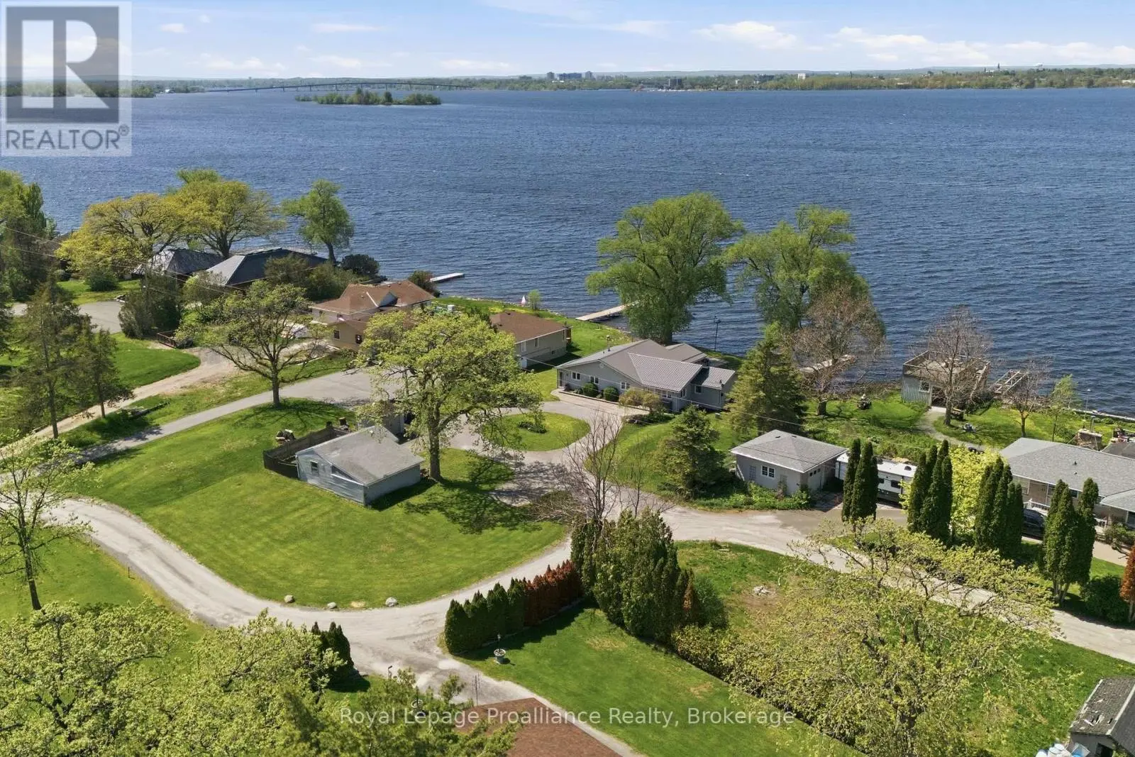 33 Peats Point Lane, Prince Edward County (Ameliasburg Ward)