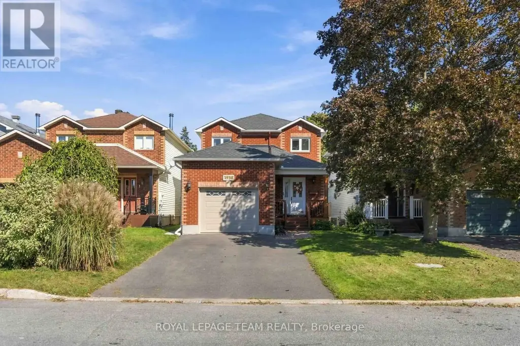 1938 La Chapelle Street, Ottawa