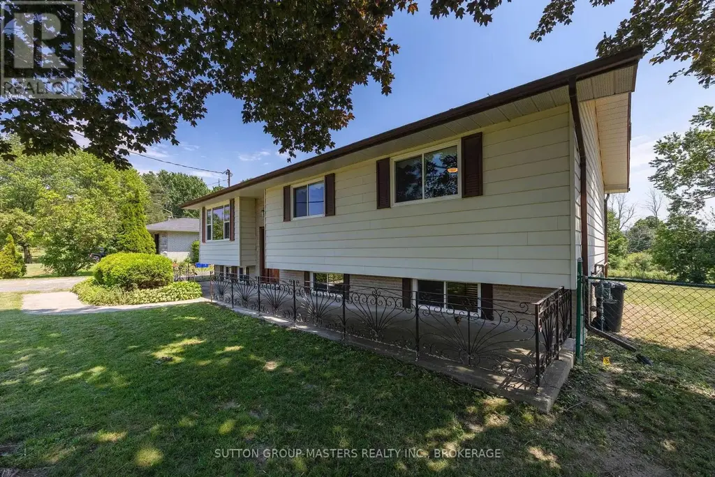2212 Battersea Road, Kingston (City North of 401)