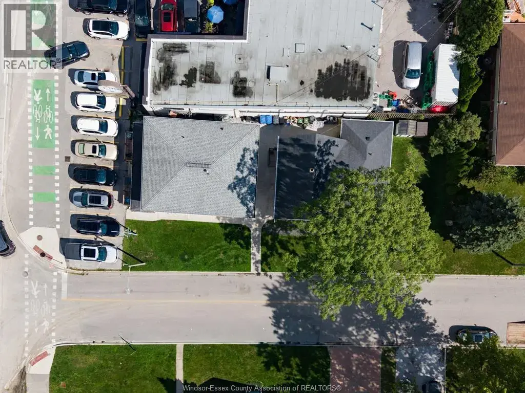 12205 Riverside Drive East, Tecumseh
