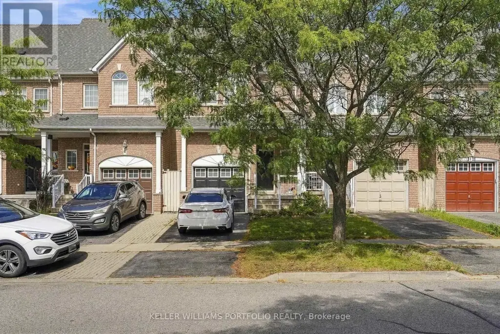 8 Gateway Court, Whitby (Taunton North)
