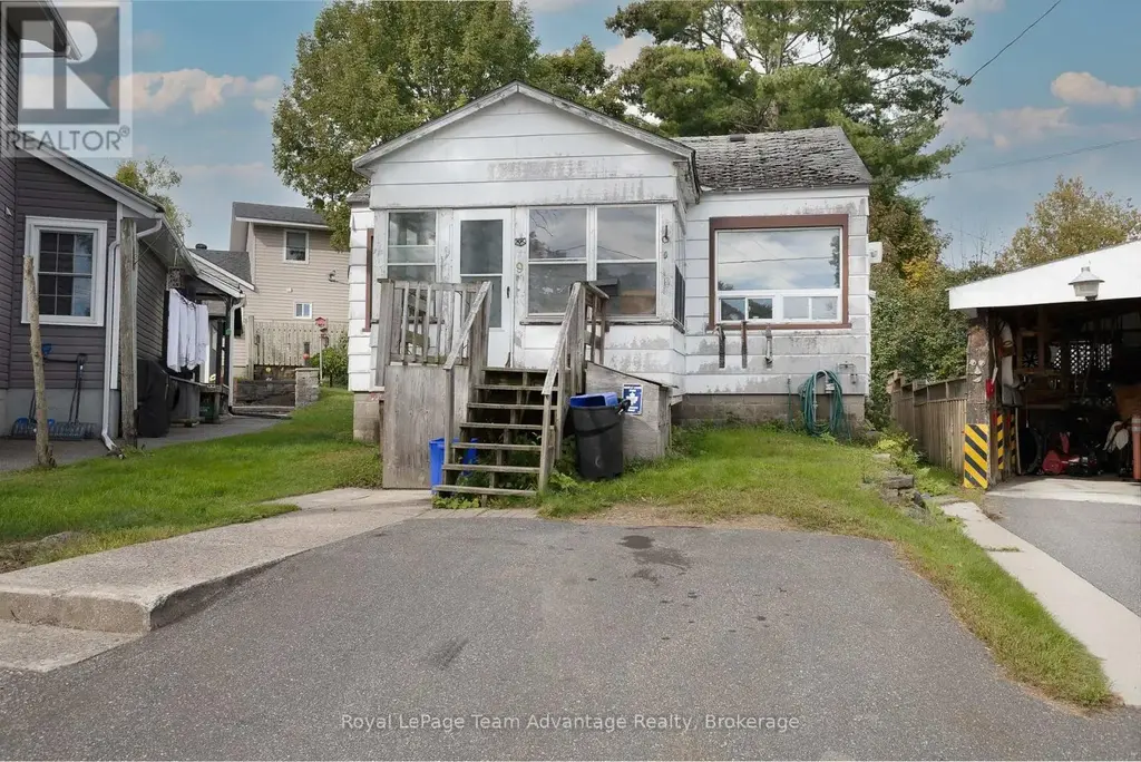 9 Elizabeth Court, Parry Sound
