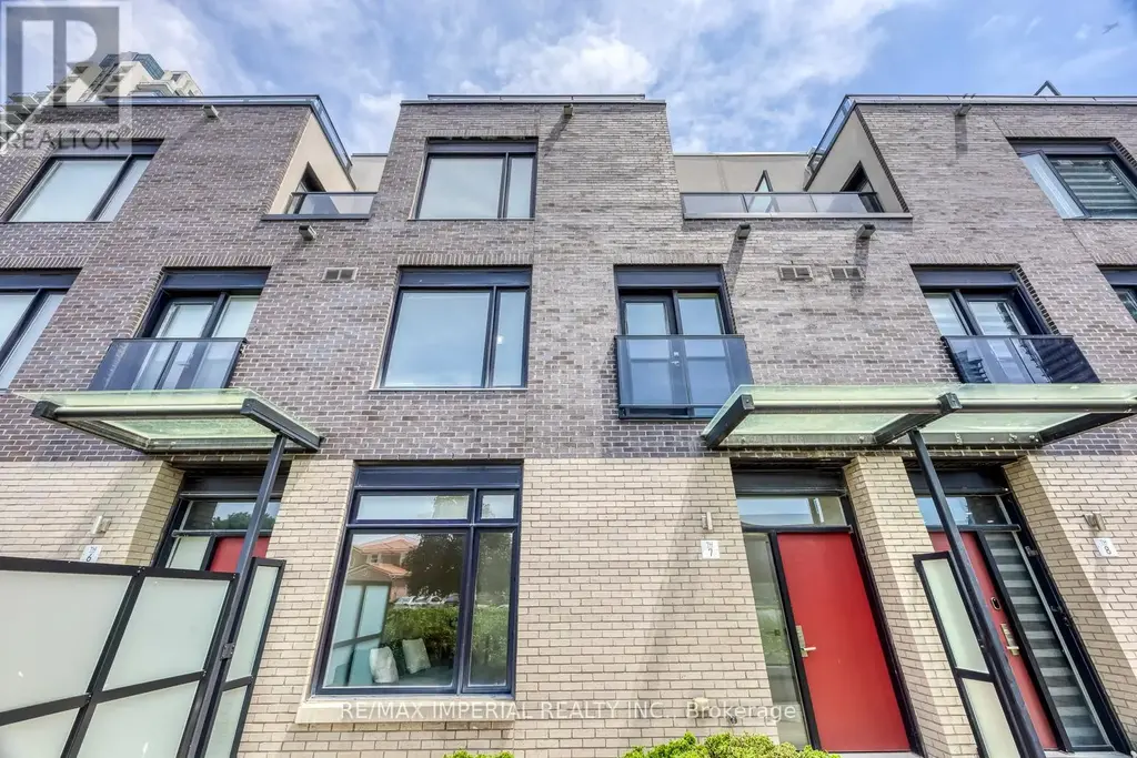 7 - 4020 Parkside Village Drive, Mississauga (Creditview)