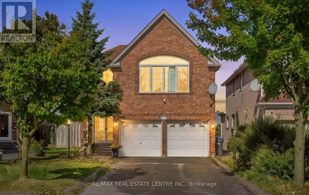 Upper - 2874 Gardenview Crescent, Mississauga (Central Erin Mills)