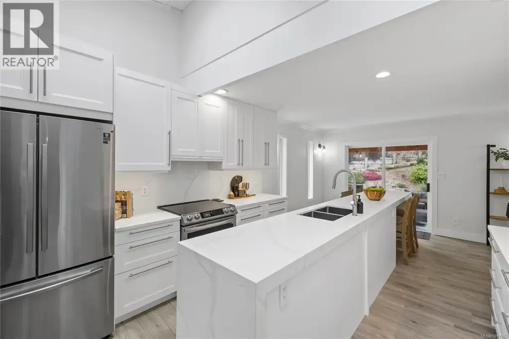 2191 Florence Dr, Nanoose Bay