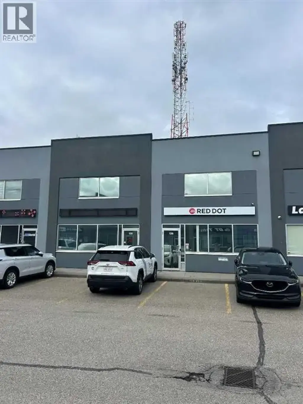 135 & 139, 2710 3 Avenue Ne, Calgary