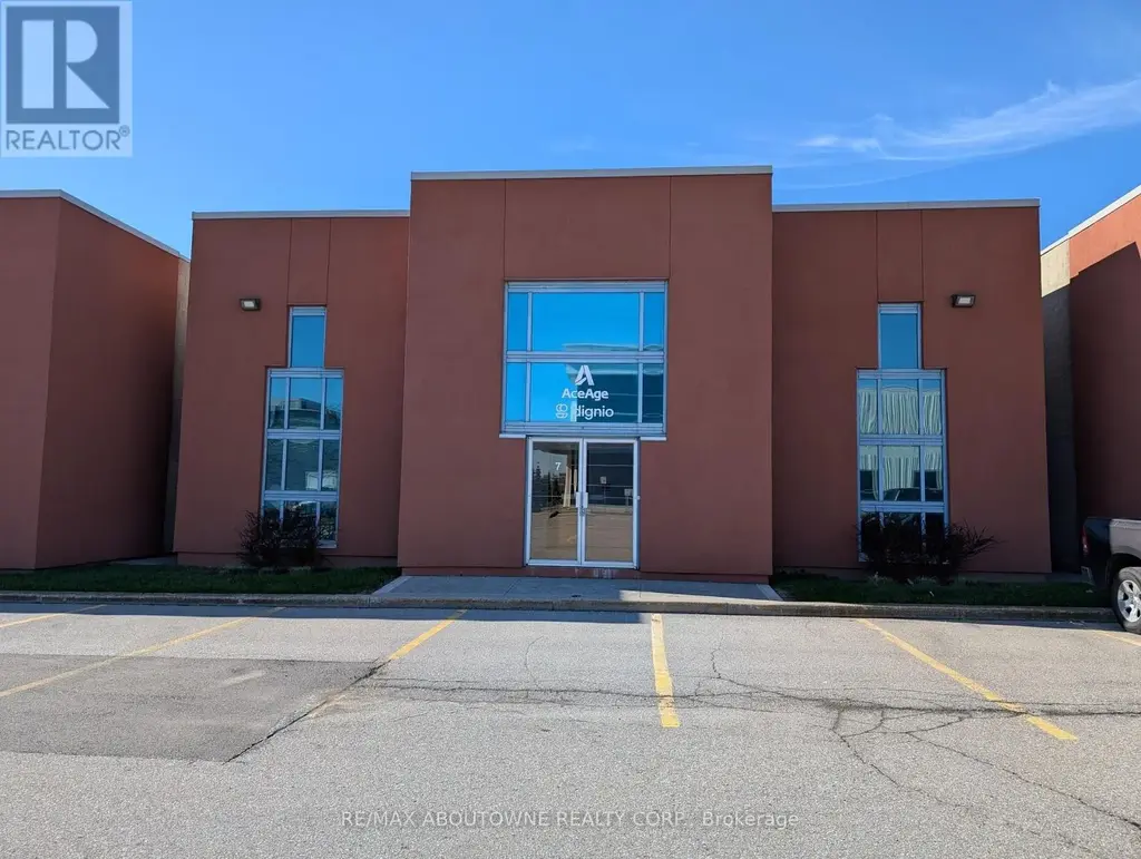 F7 - 1273 North Service Road E, Oakville (QE Queen Elizabeth)