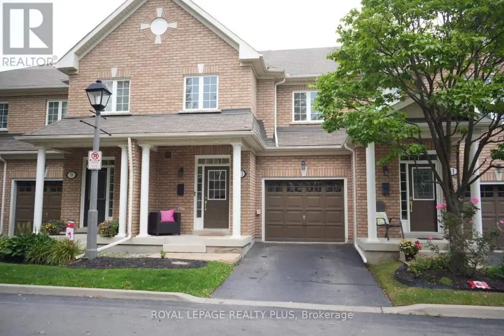 10 - 2410 Woodward Avenue, Burlington (Brant)