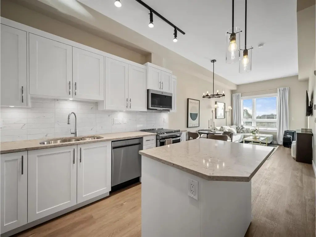 A321 8233 208b Street Street, Langley