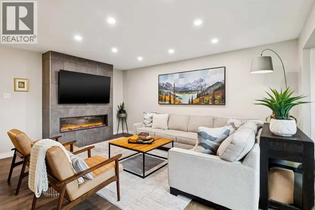 5327 17 Avenue Sw, Calgary