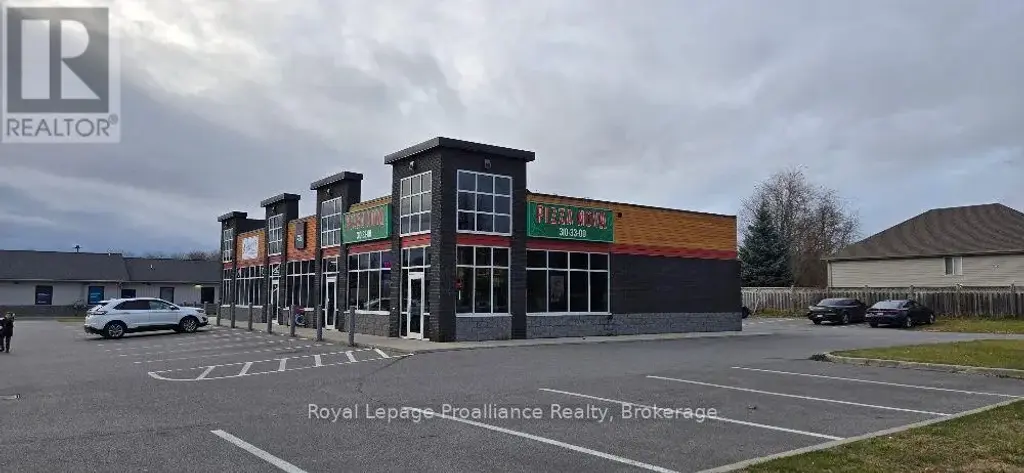 3 - 94 College Street W, Belleville (Belleville Ward)